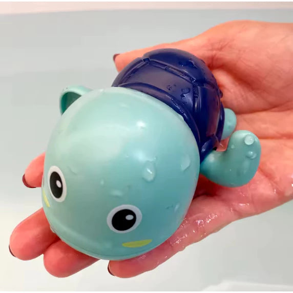 Brinquedo de Banho TartaruguinhaNada Sozinha Água Banheira E Piscina Bebê