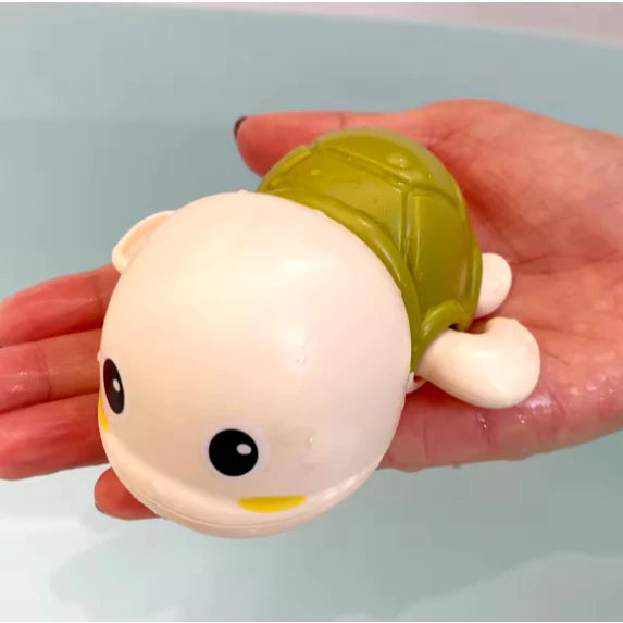 Brinquedo de Banho TartaruguinhaNada Sozinha Água Banheira E Piscina Bebê